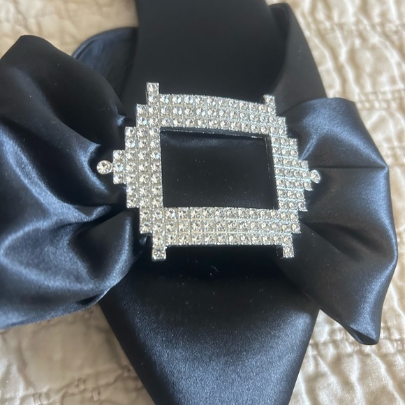 Jeffrey Campbell Sit Pretty Flats Black Embellished Rhinestone Bow NWOB Size 9 - Picture 2 of 7